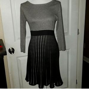Calvin Klein Gray & Black Sweater Pleated Dress Size Small